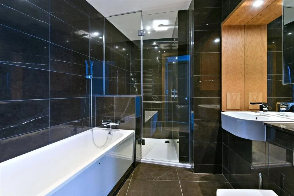 Flat Crossharbour Plaza in Greater London