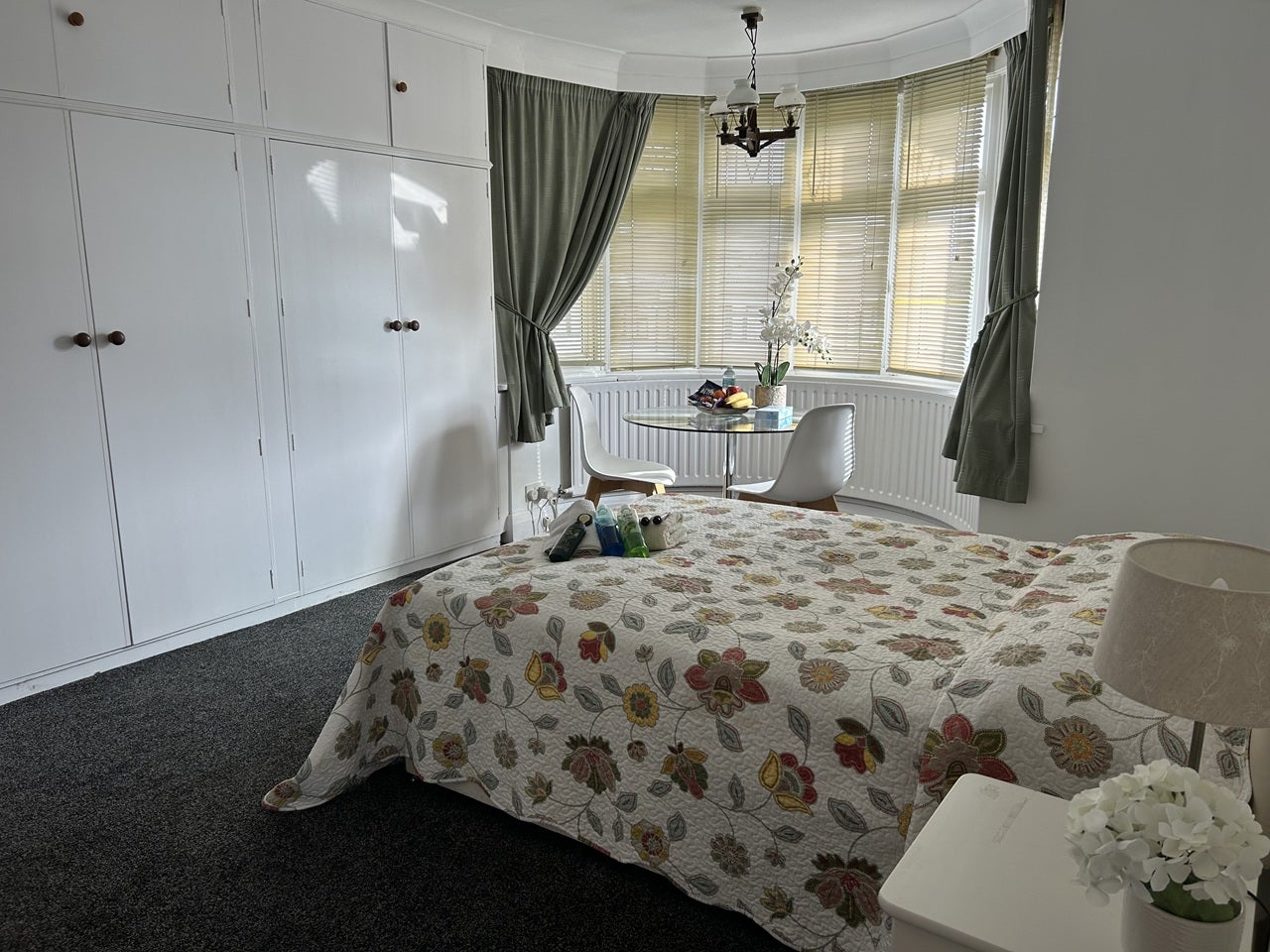 House Draycott Avenue in Greater London