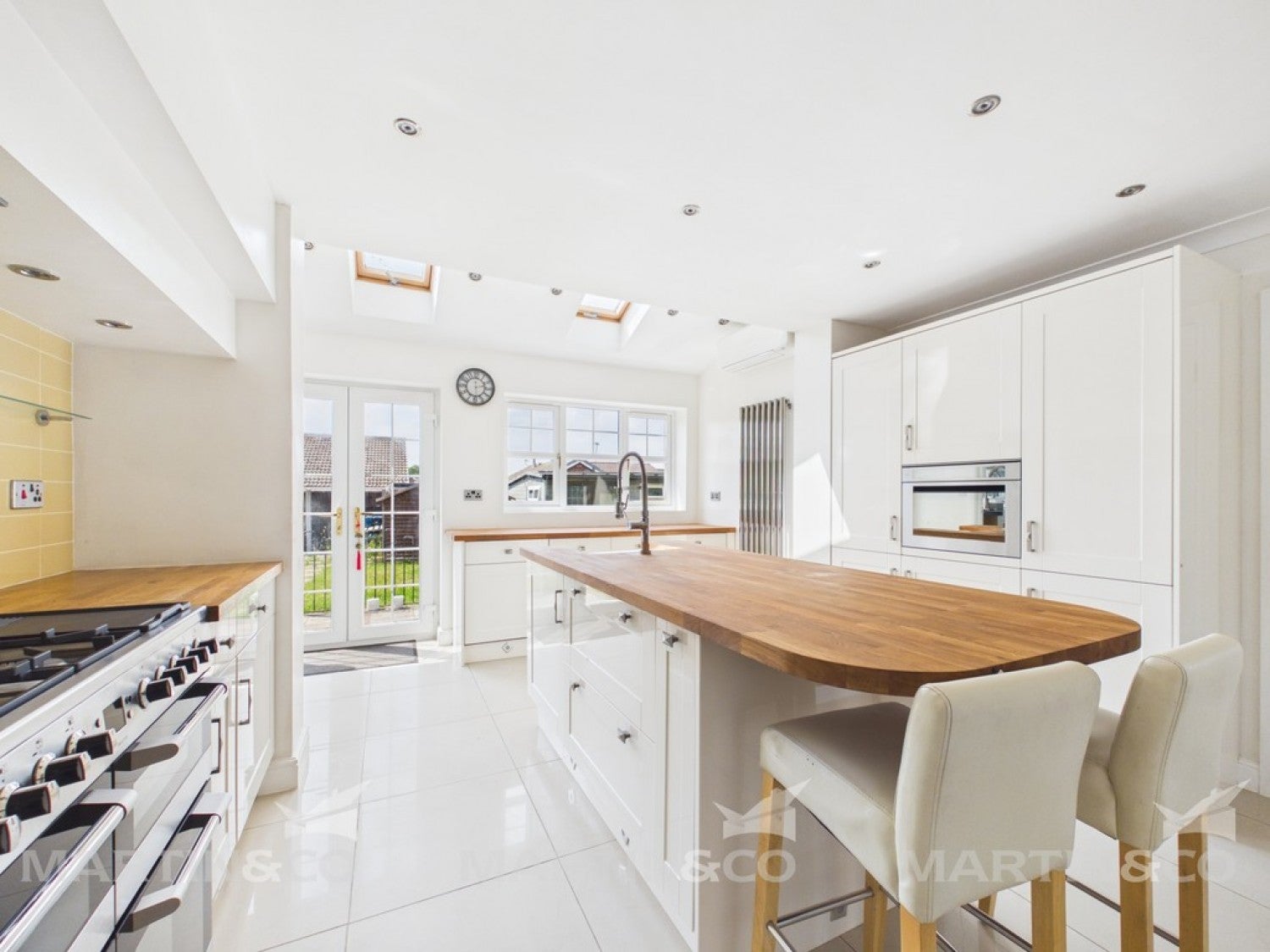 House Kestrel Drive in Doncaster