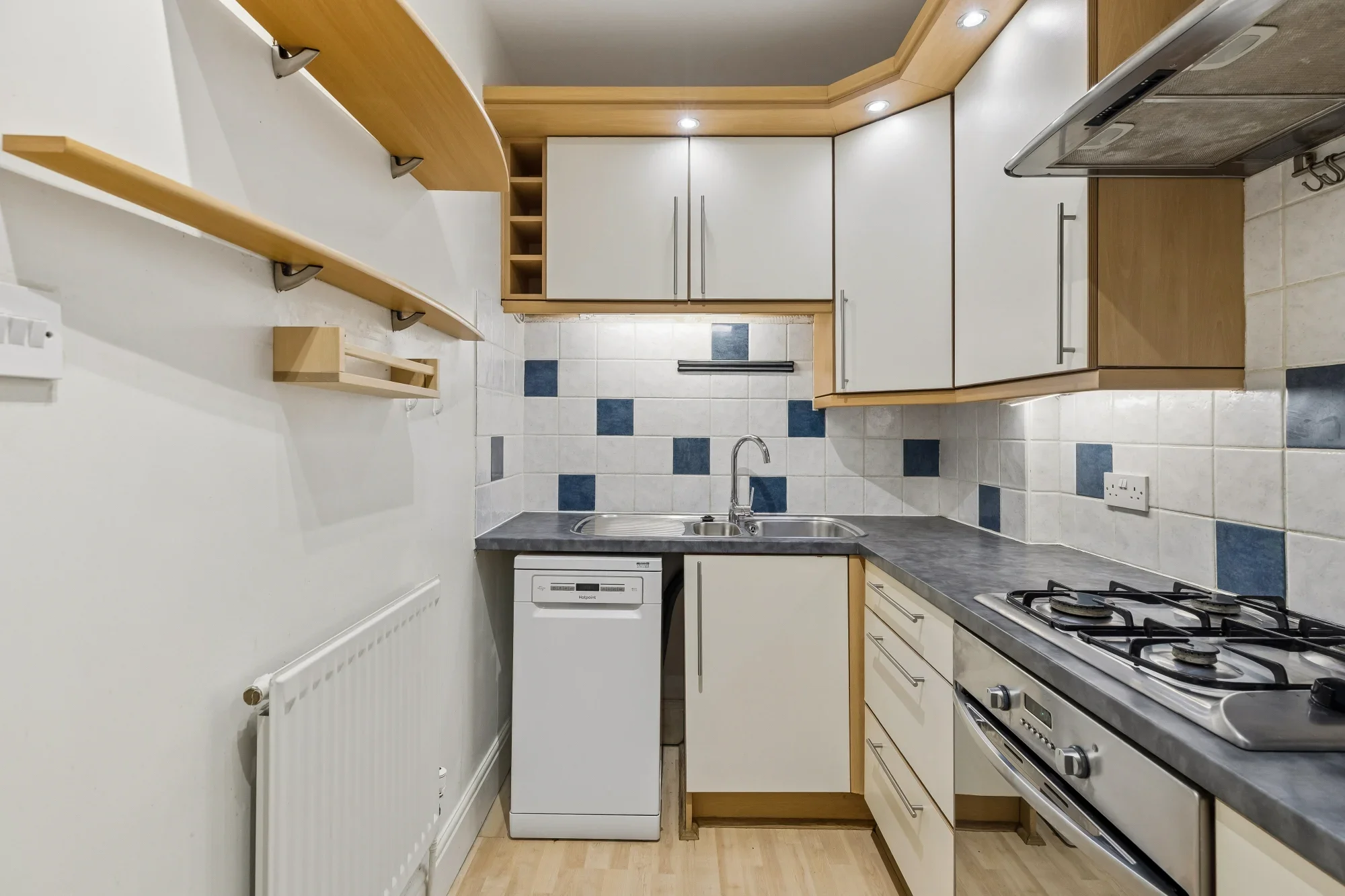 Flat Garrioch Crescent in Glasgow