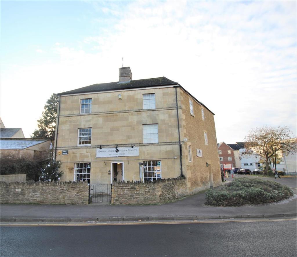 Flat Emery Lane in Chippenham