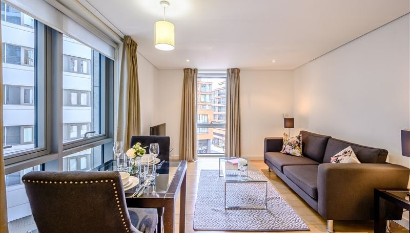 Flat Merchant Square in City of Westminster