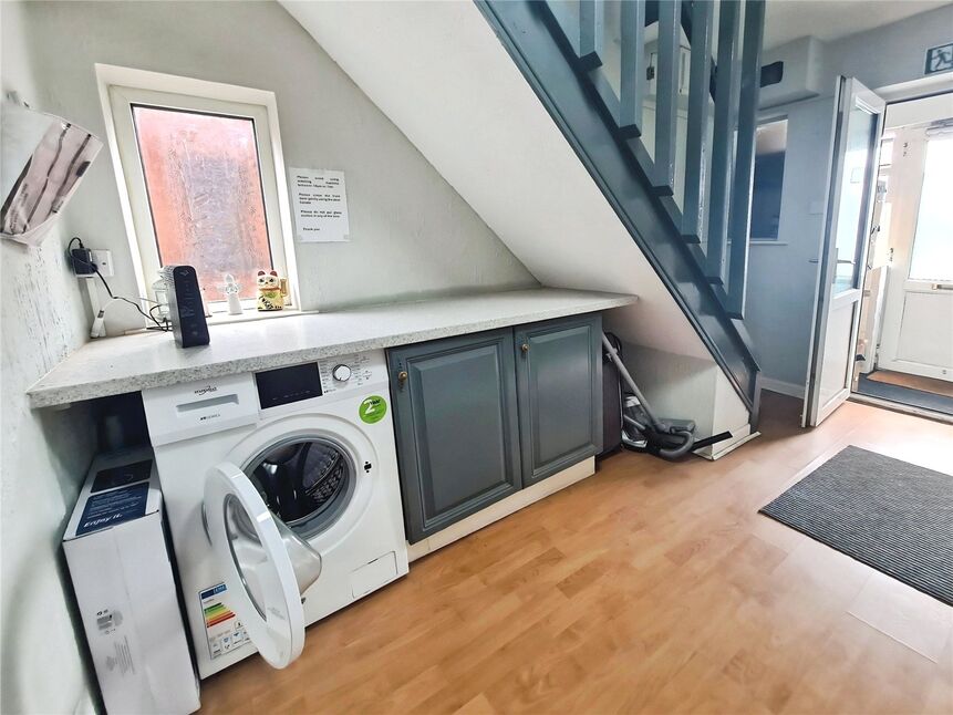 Room Wimpson Lane in Southampton