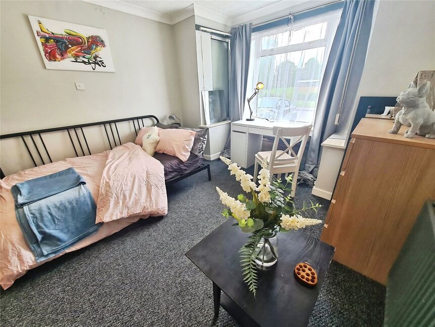 Room Wimpson Lane in Southampton