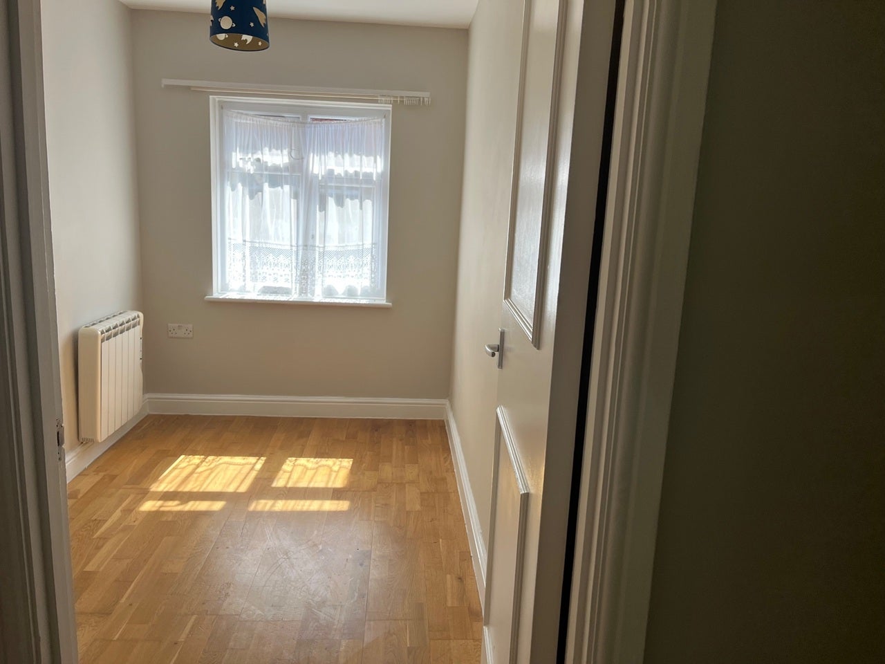 Flat Pomfret Avenue in Luton