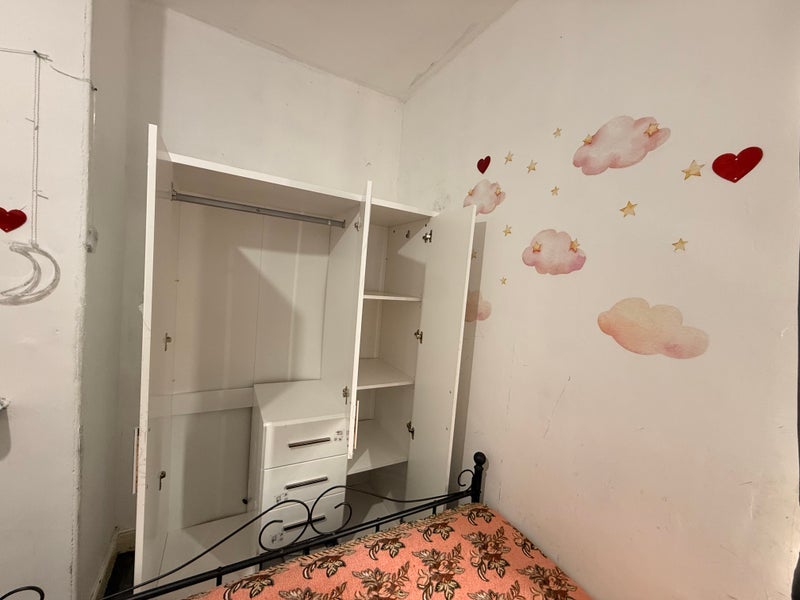 Room Kingswood Place in Bradford