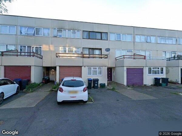 Flat Octavia Close in Greater London