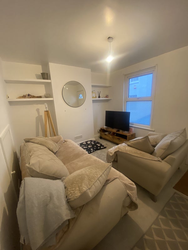 Room Victoria Road in Greater London