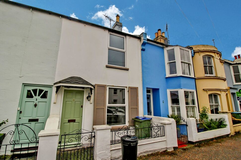 House Wood Street in Arun