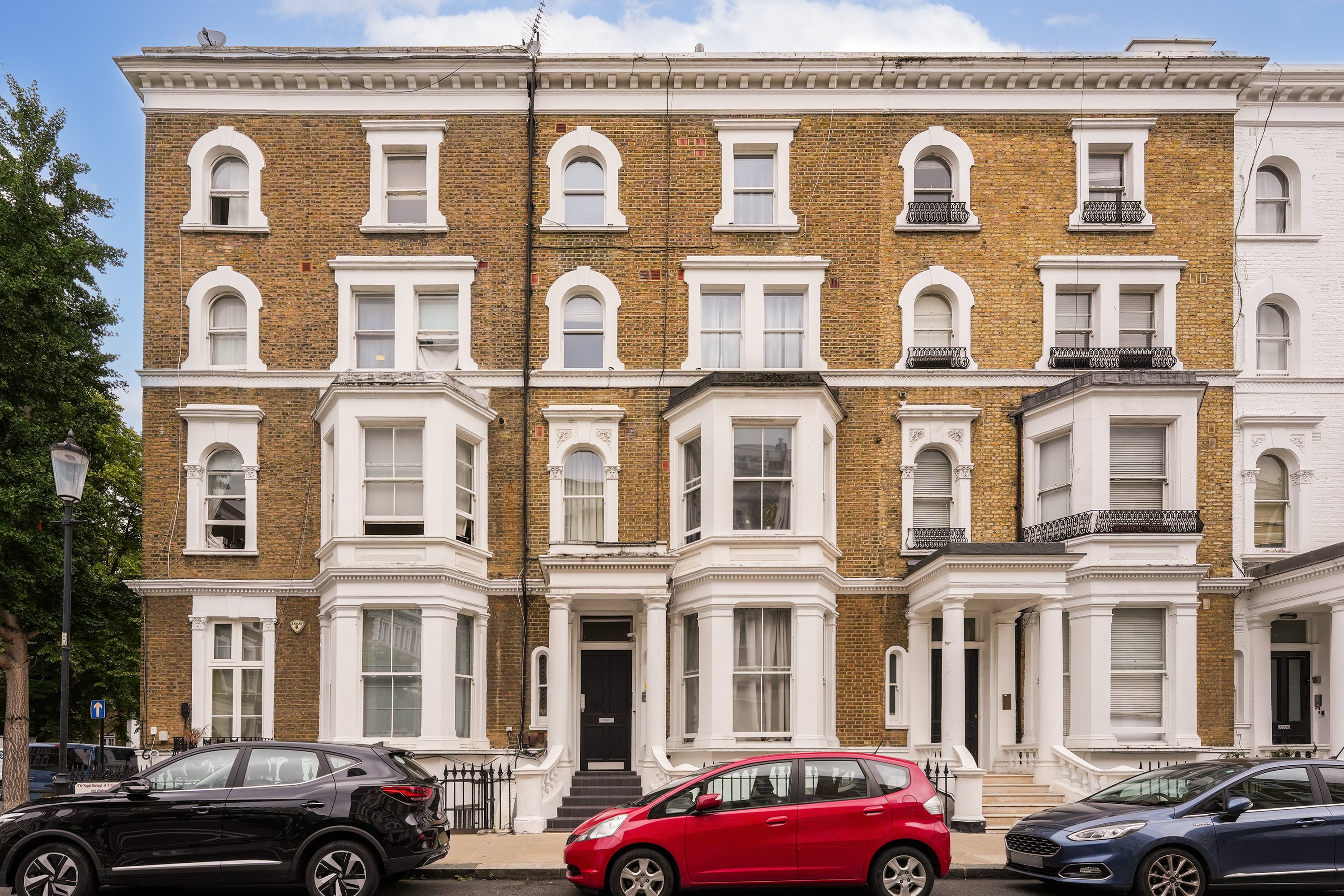 Flat Nevern Place in Greater London
