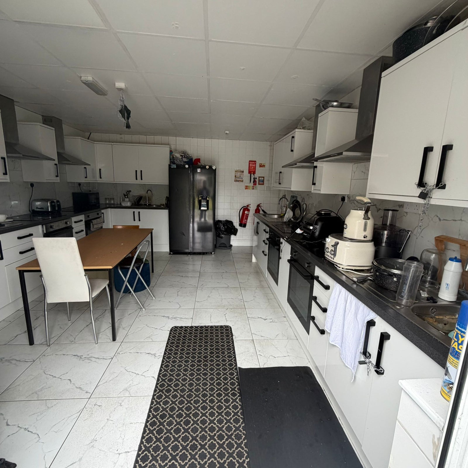 Flat Bath Road in Greater London
