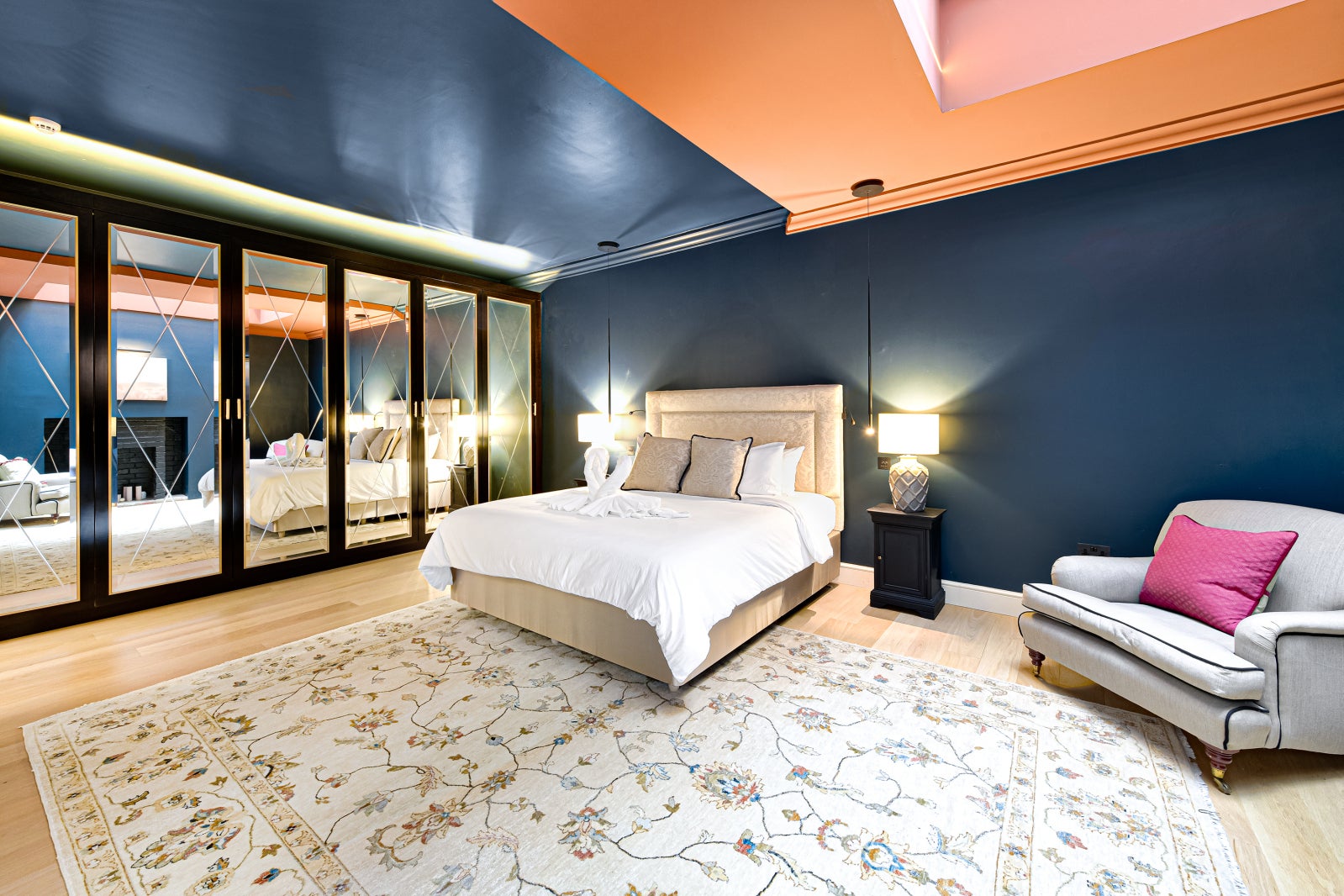 Flat Ennismore Gardens in City of Westminster