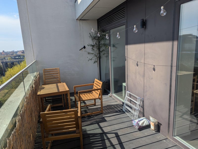 Room York Way in Greater London