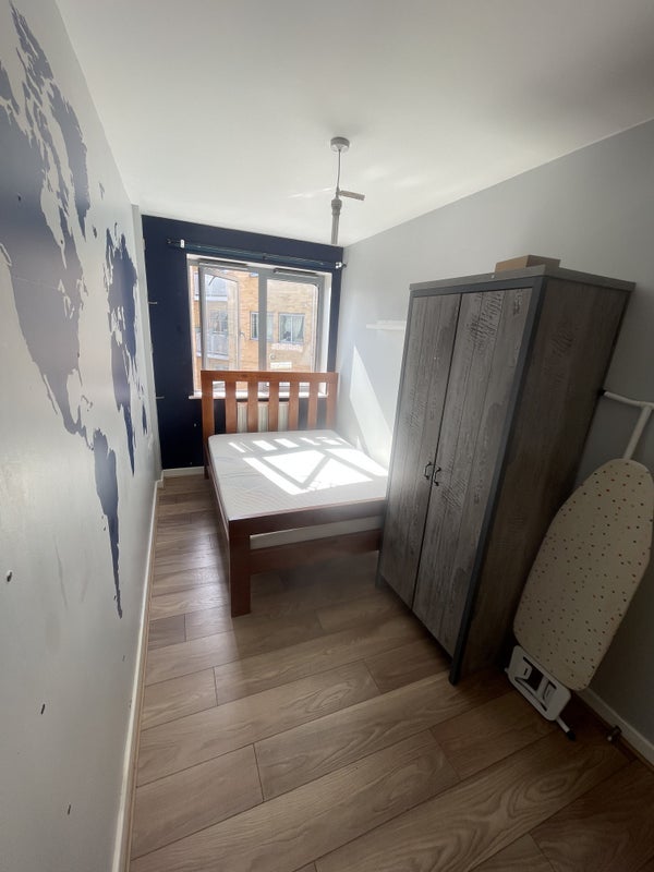 Room Norwood Road in Greater London