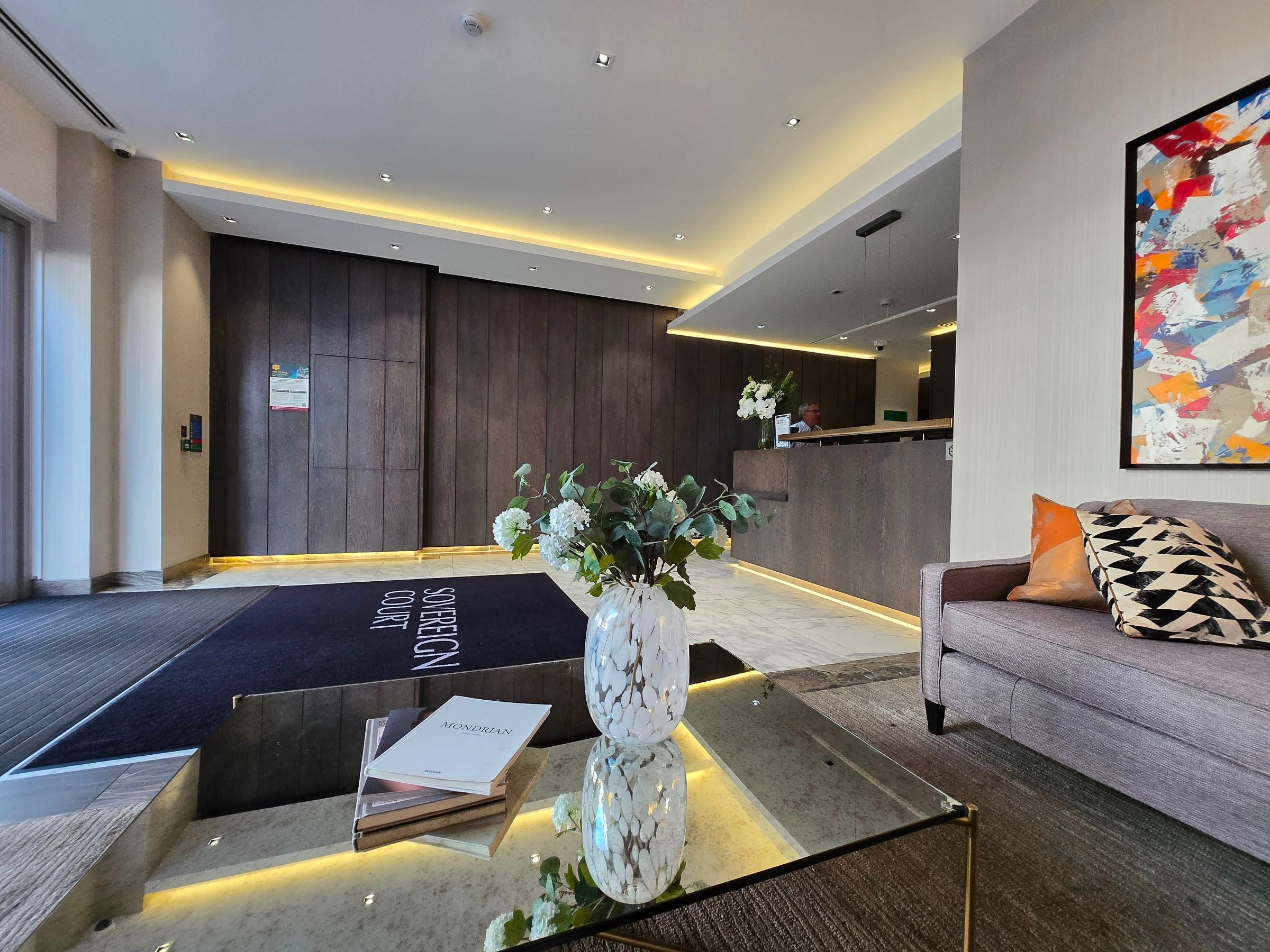 Flat Beadon Road in Greater London