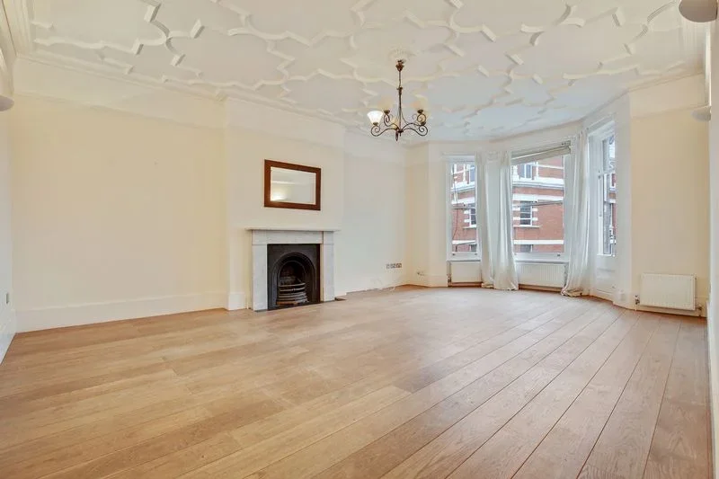 Flat West End Lane in Greater London