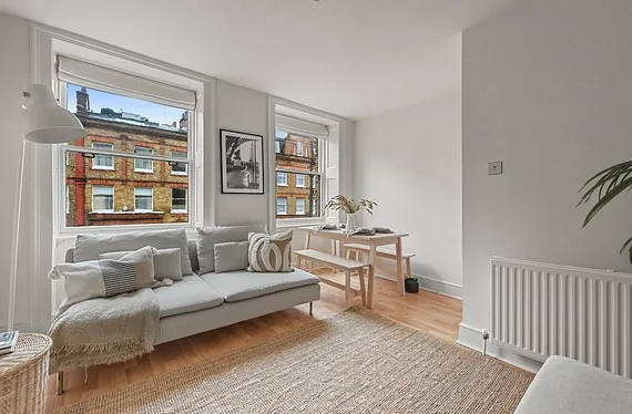 Flat Nottingham Place in City of Westminster