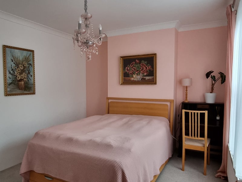 Room Nithdale Road in Greater London