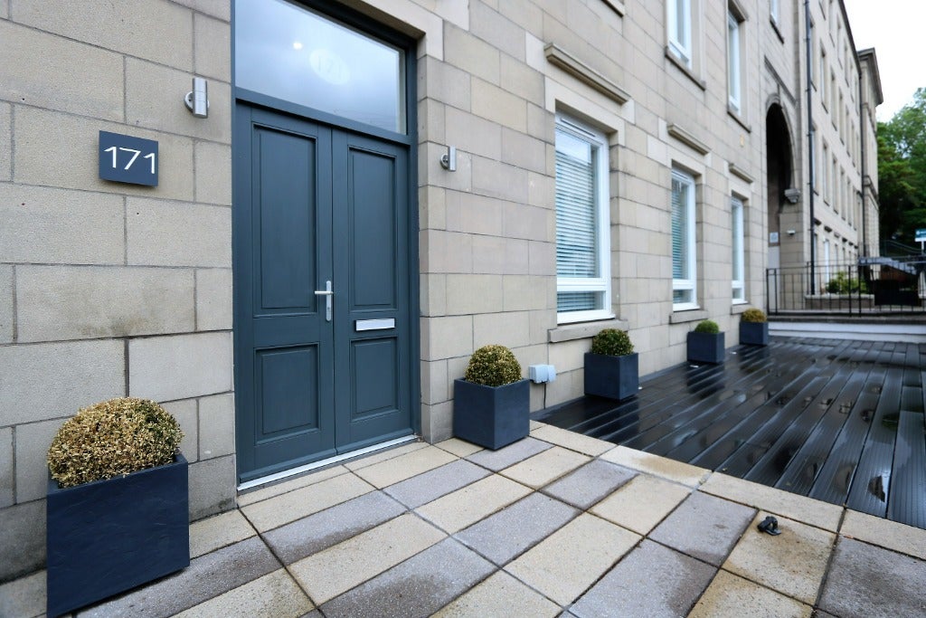 Flat Somerset Place Meuse in Glasgow