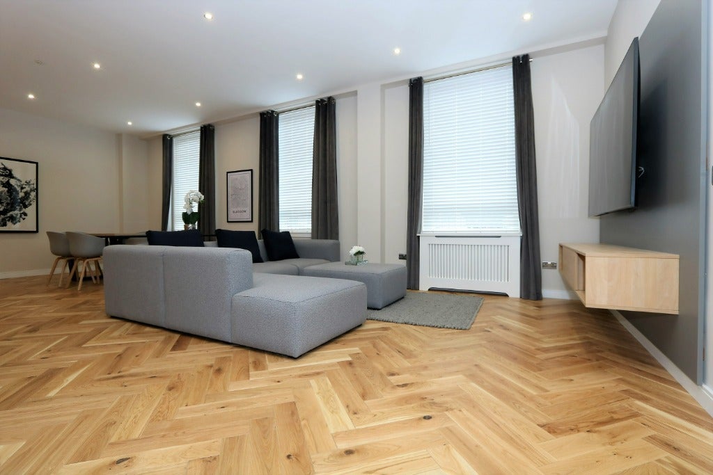 Flat Somerset Place Meuse in Glasgow