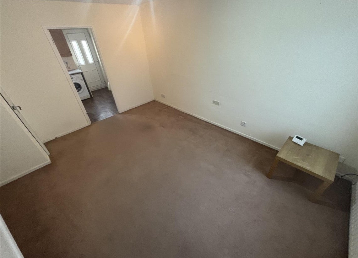 House Bridport Close in Coventry