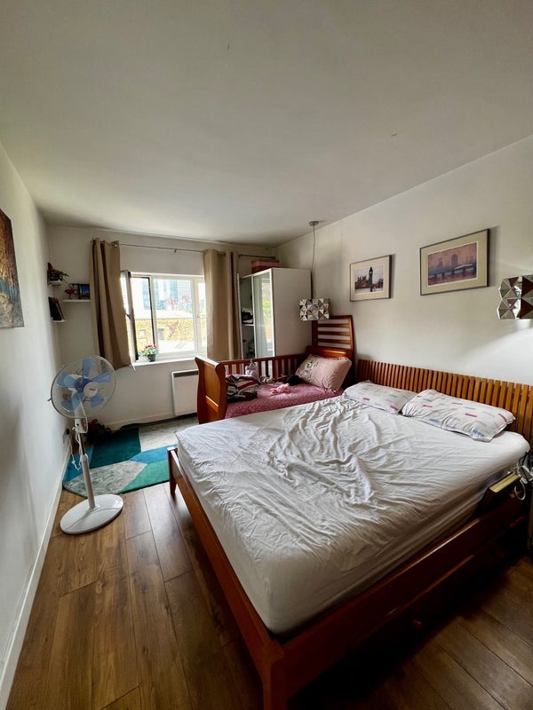 Room Old Bellgate Place in Greater London