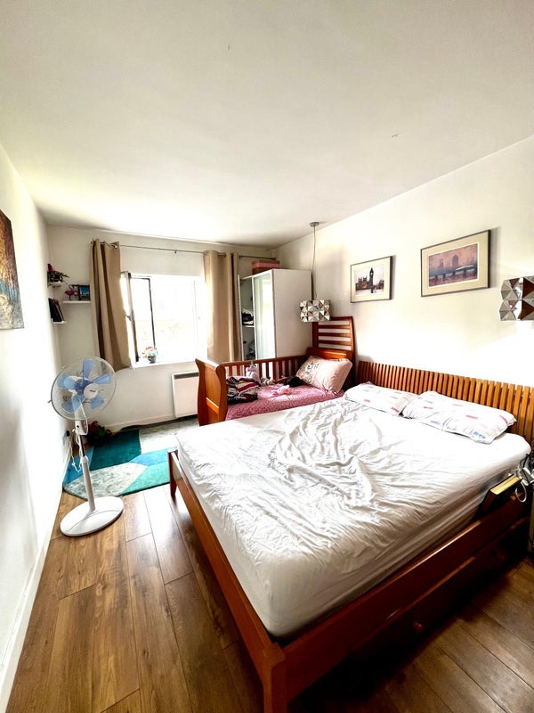 Room Old Bellgate Place in Greater London