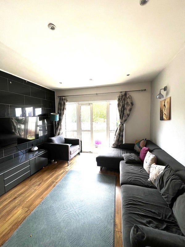 Room Old Bellgate Place in Greater London