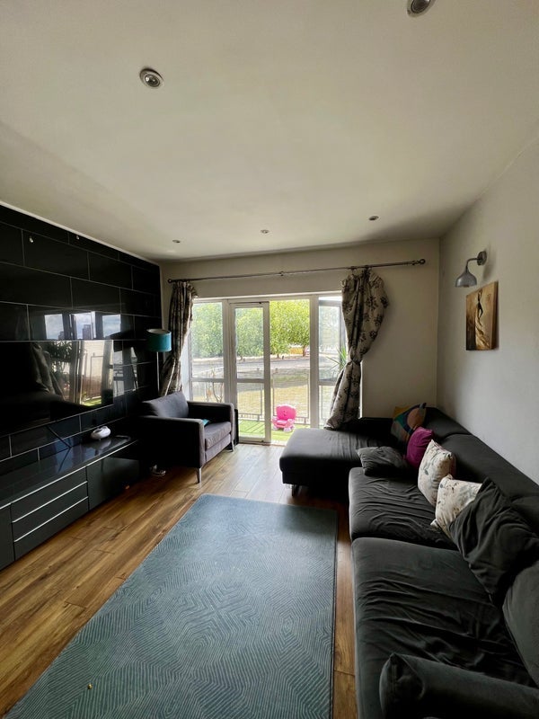 Room Old Bellgate Place in Greater London