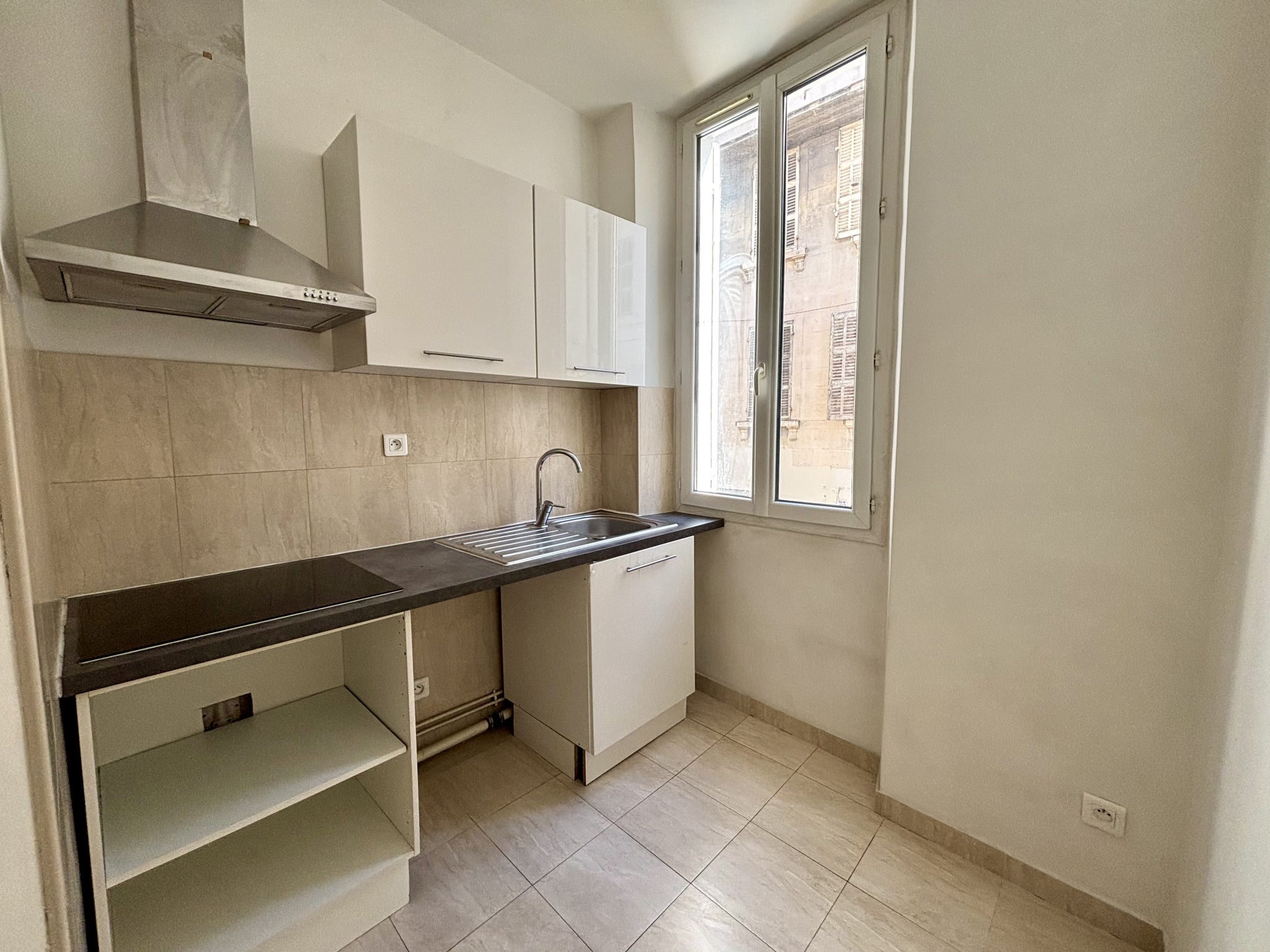 Flat Rue Chape in Marseille