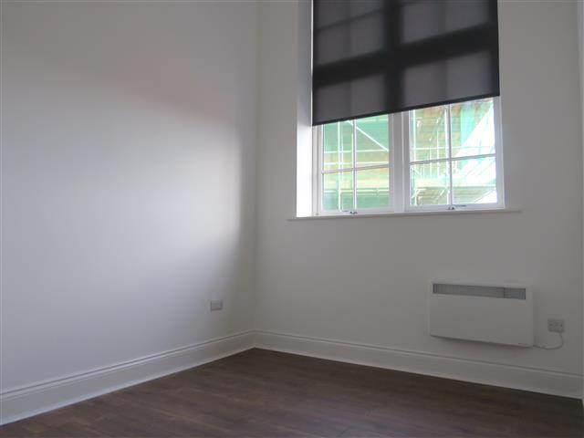 Flat Crocketts Lane in Sandwell
