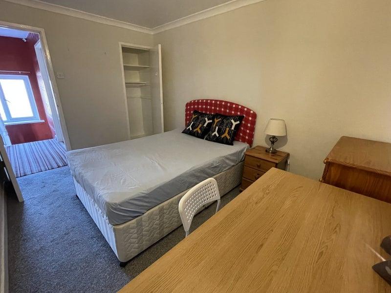 Room Harbottle Avenue in Newcastle upon Tyne