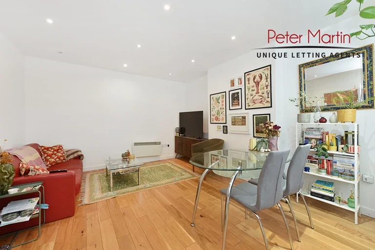 Flat Portsdown Mews in Greater London