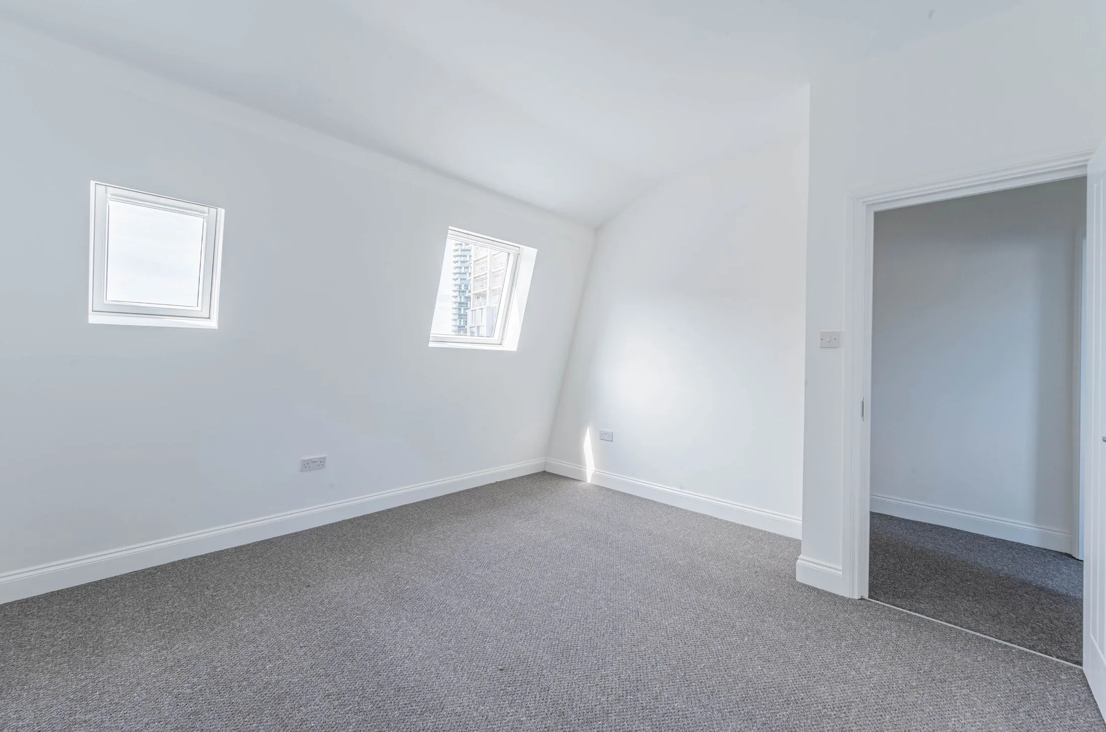 Flat Molesworth Street in Greater London