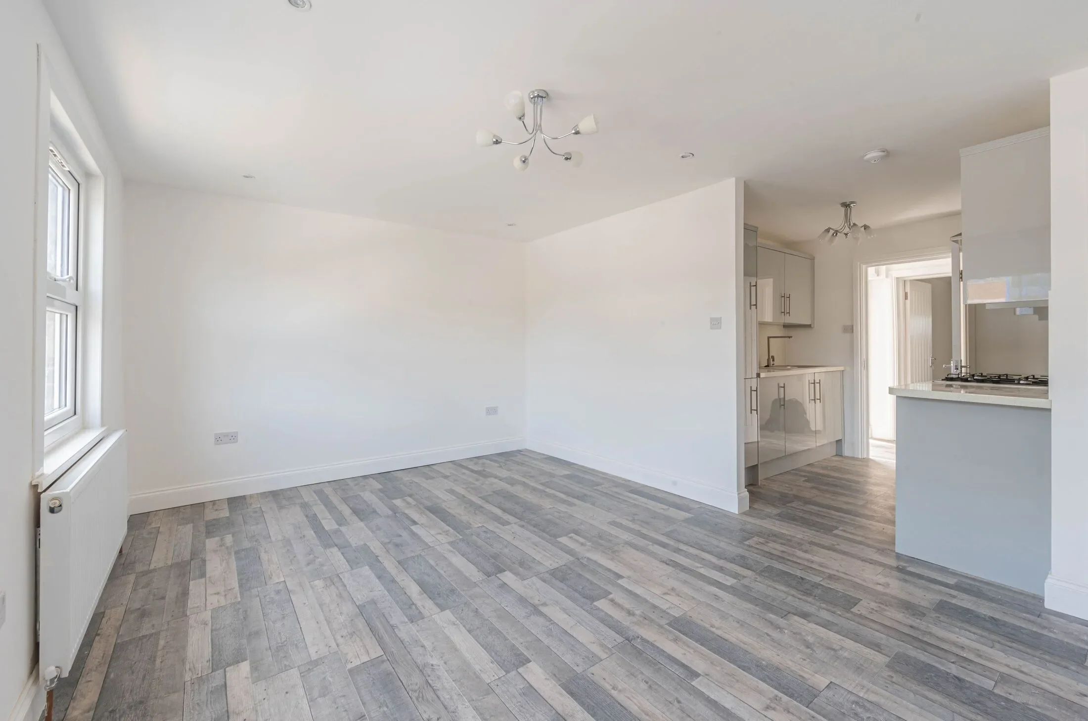 Flat Molesworth Street in Greater London