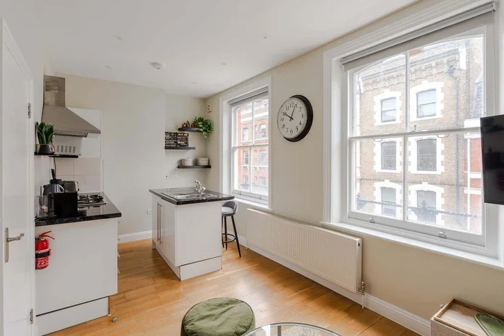 Flat Great Titchfield Street in City of Westminster