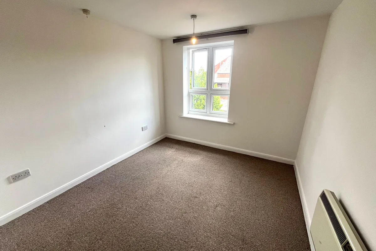 Flat Hollow Stone in Nottingham