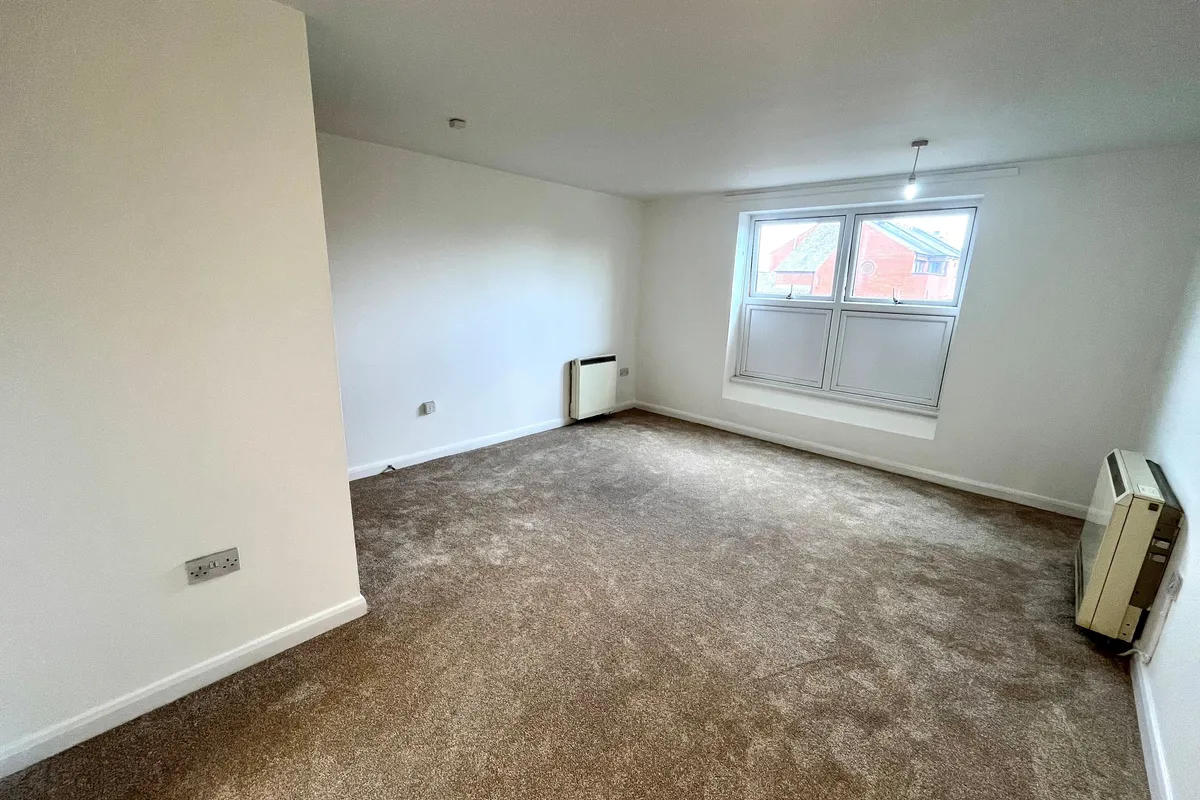 Flat Hollow Stone in Nottingham