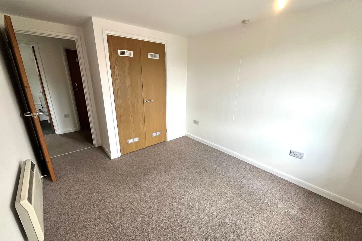Flat Hollow Stone in Nottingham