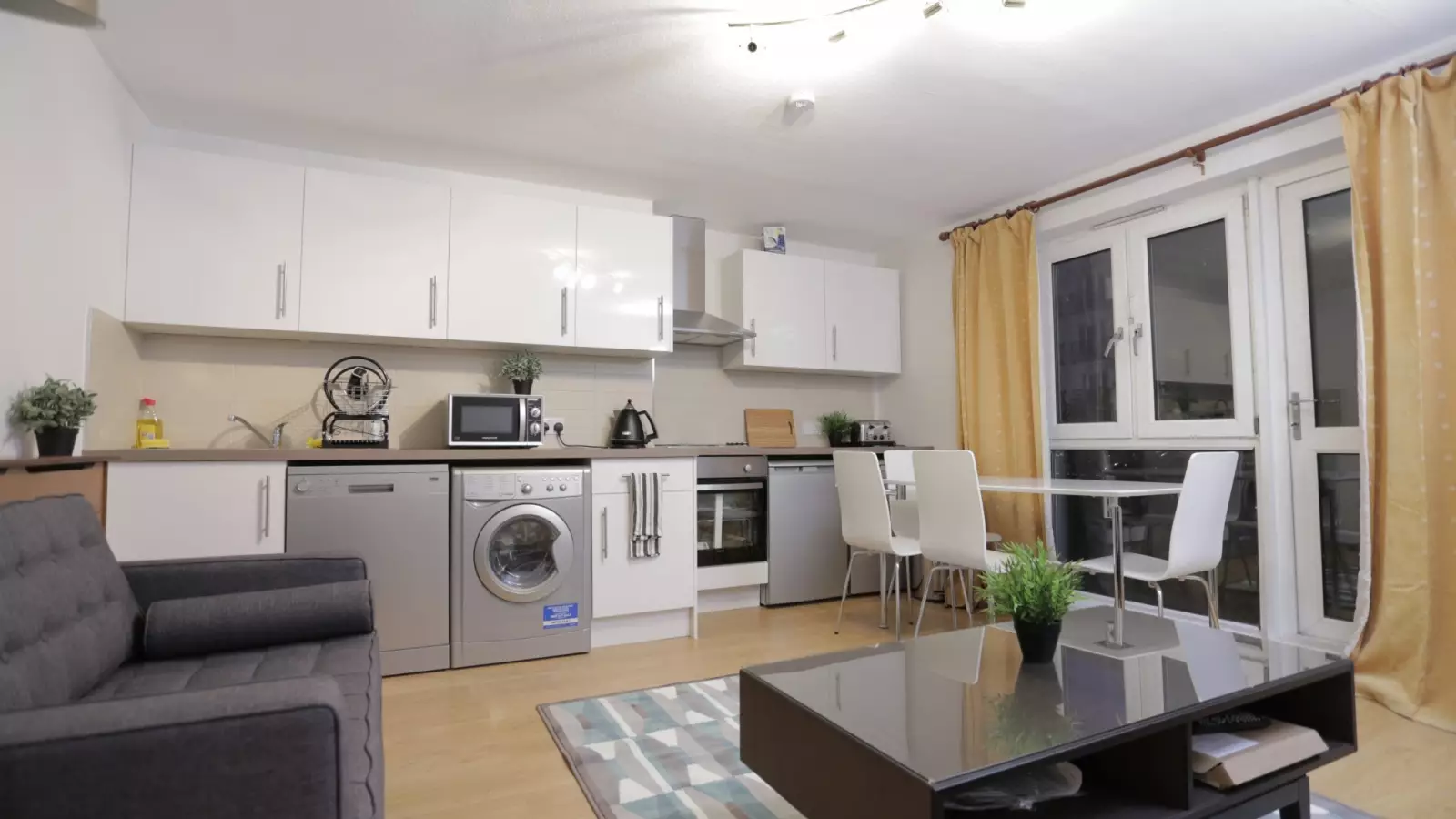 Room Windmill Lane in Greater London