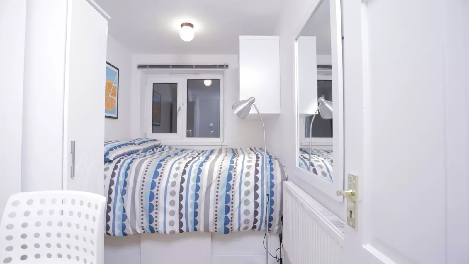 Room Windmill Lane in Greater London