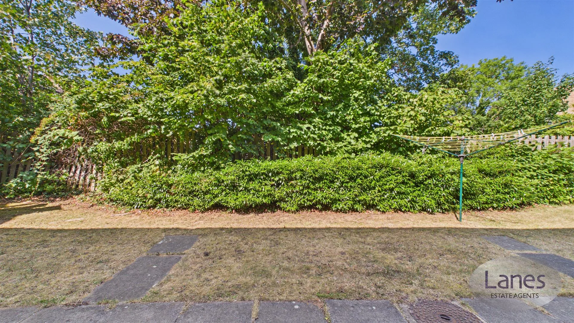 Flat College Road in Cheshunt