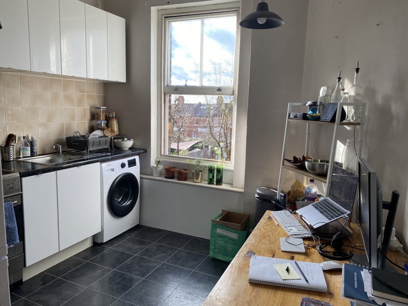 Flat West End Lane in Greater London