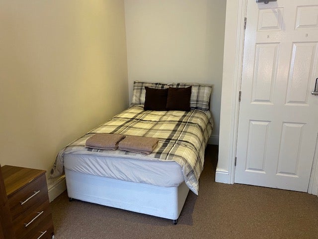 Room Winchester Avenue in Leicester