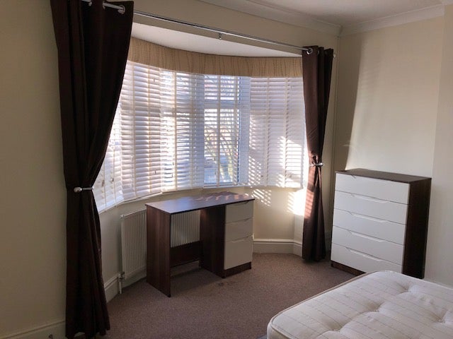Room Winchester Avenue in Leicester
