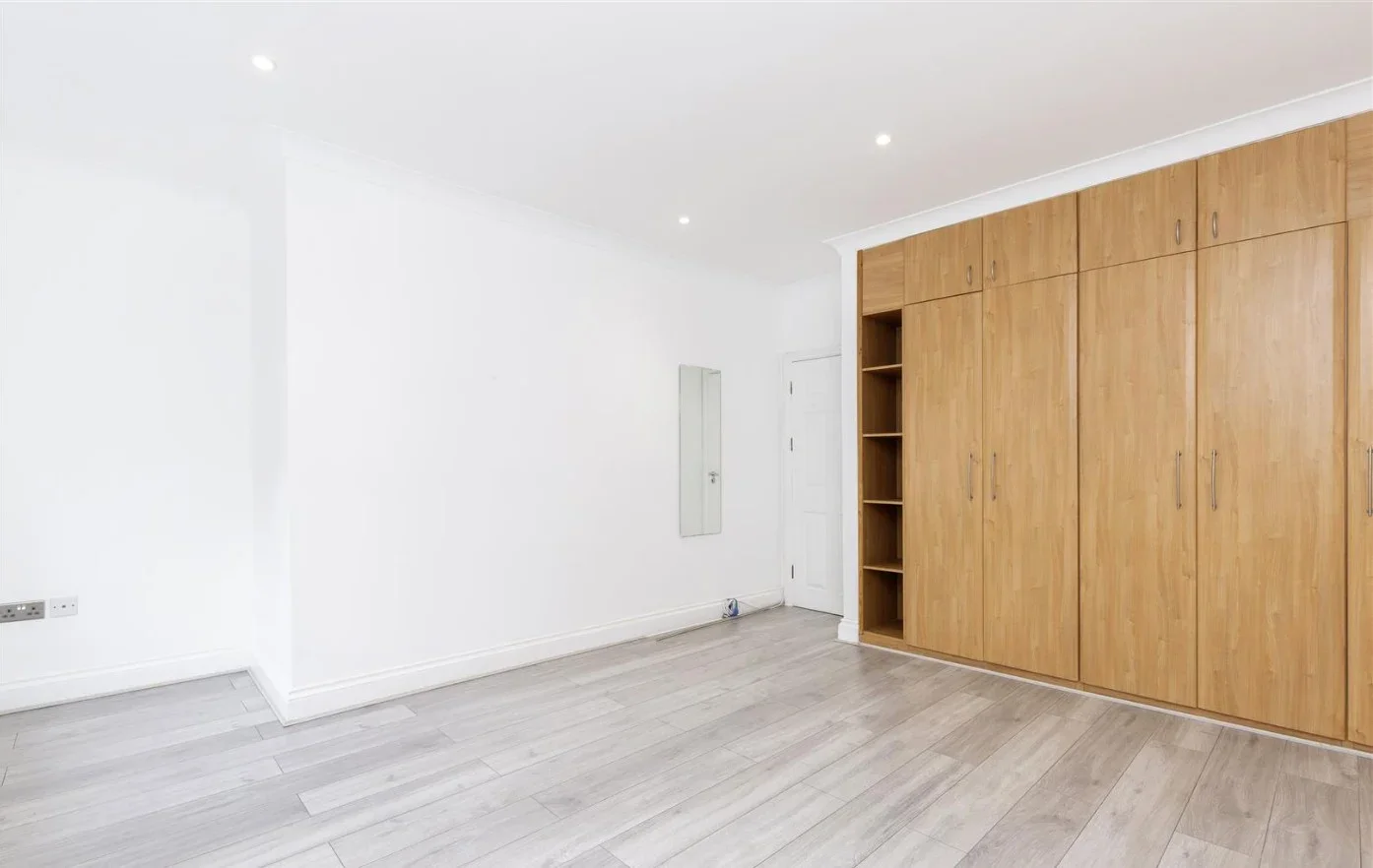 Flat Hercules Street in Greater London
