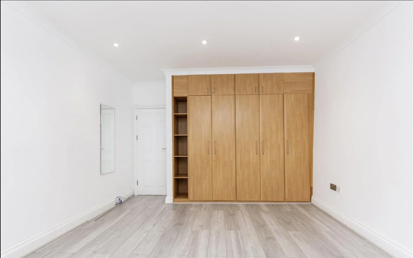 Flat Hercules Street in Greater London