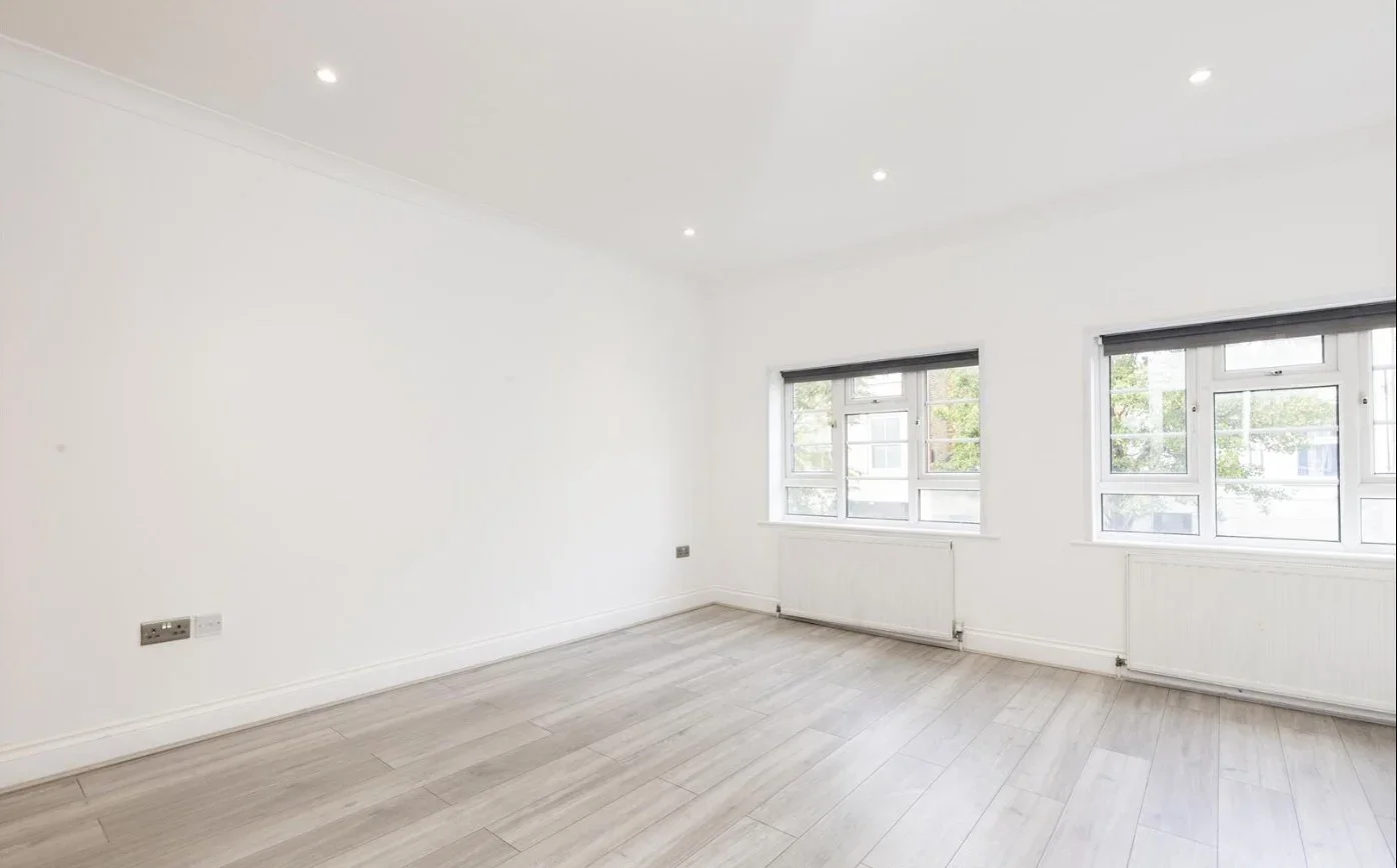 Flat Hercules Street in Greater London