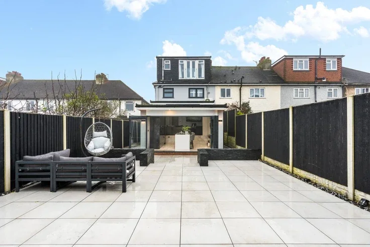 House Rowan Avenue in Portslade by Sea