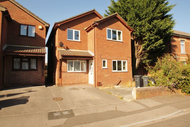 Flat Cardigan Road in Bournemouth